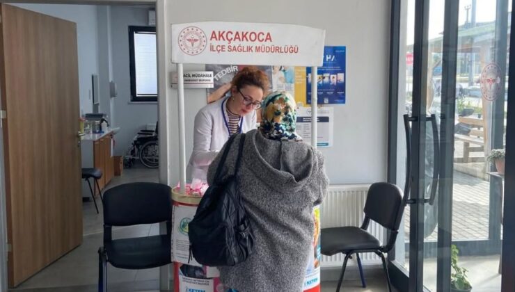 Akçakoca’da Sağlık İçin El Ele Bilgilendirme Standı Vatandaşlarla Buluştu