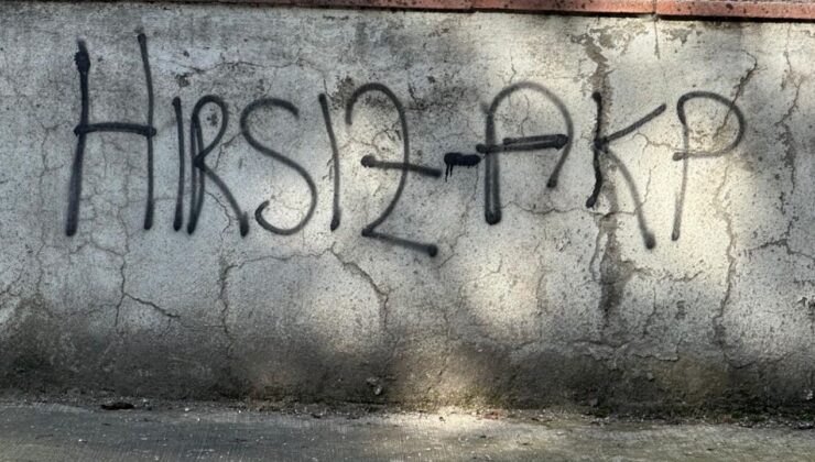 Şerefiye Mahallesi’nde Duvardaki Yazı Dikkat Çekti