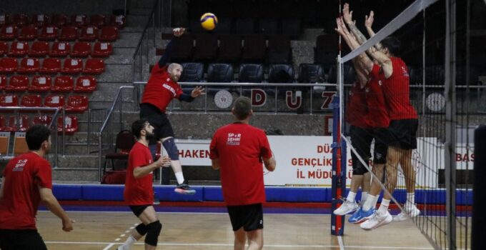 Düzce’de Voleybol Heyecanı Belediye Spor Akademisi Fenerbahçe ile Karşılaşacak