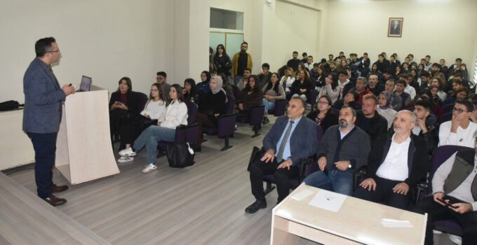 Orman Fakültesi’nde ”Plantasyon Ormancılığı ve Kavakçılık” Paneli Gerçekleştirildi