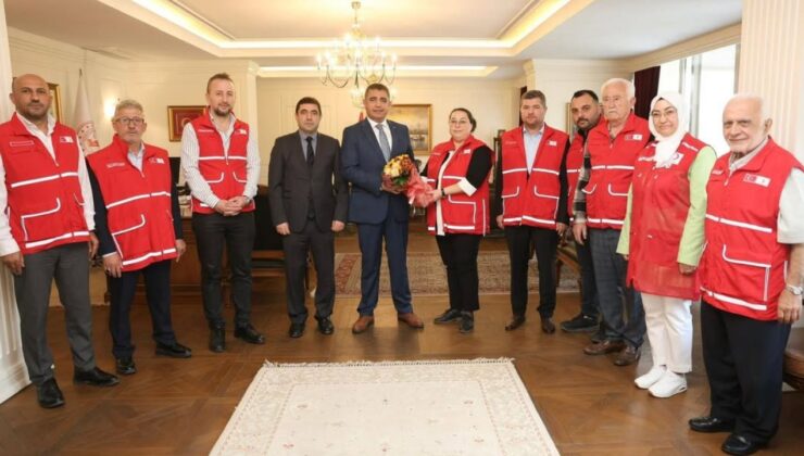Kızılay’dan Düzce Valiliği’ne Ziyaret 157 Yıllık İyilik Geleneği Devam Ediyor