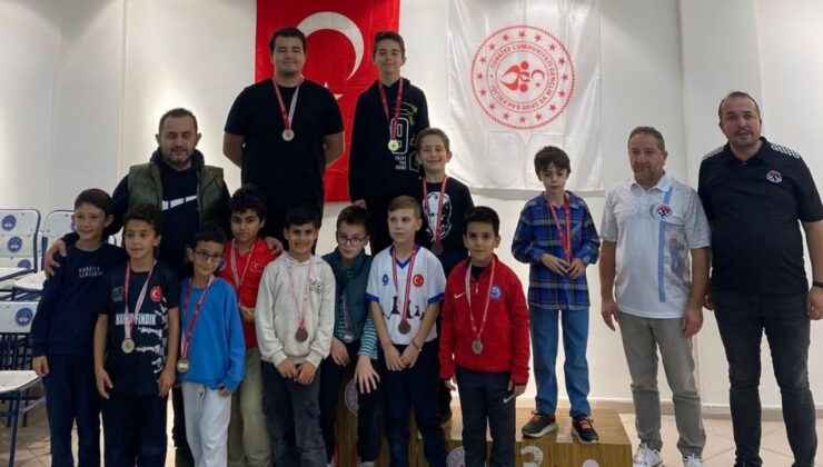 10 Kasım Atatürk’ü Anma Satranç Turnuvası Tamamlandı