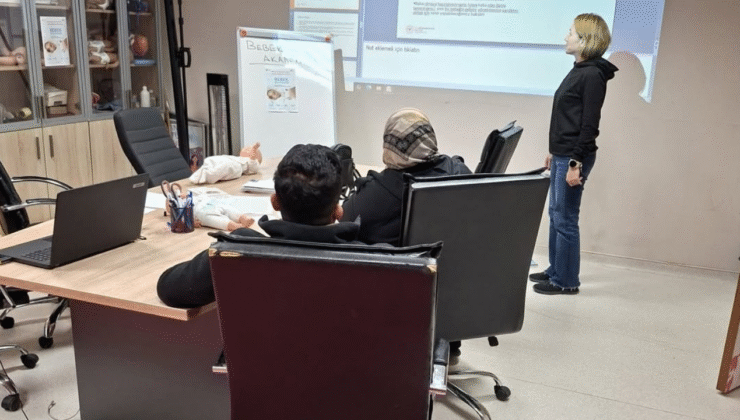 Düzce’de Gebe Okulu ve Bebek Akademisi Eğitimleri Sürüyor