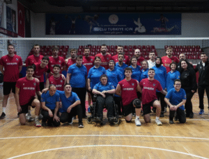 Kusursuz Kafe Özel Çalışanları Voleybol Takımıyla Moral Buldu