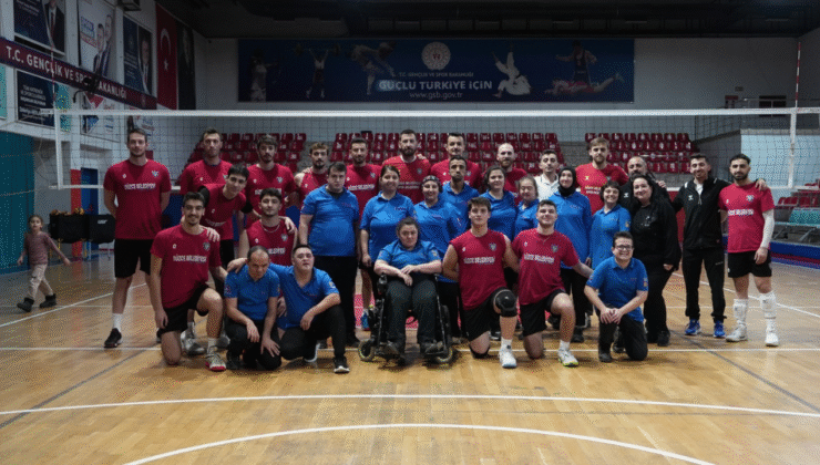 Kusursuz Kafe Özel Çalışanları Voleybol Takımıyla Moral Buldu