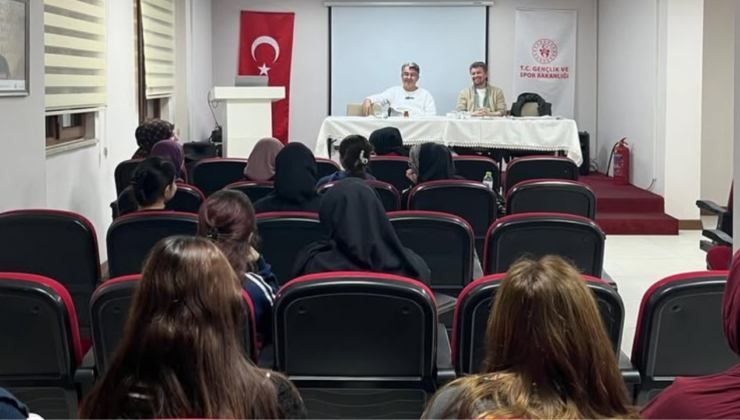 Yunus Emre’nin İzinde Edebiyat Dolu Gece: Raziye Begüm Sultan Yurdu’nda Şiir ve Atölye Buluşması