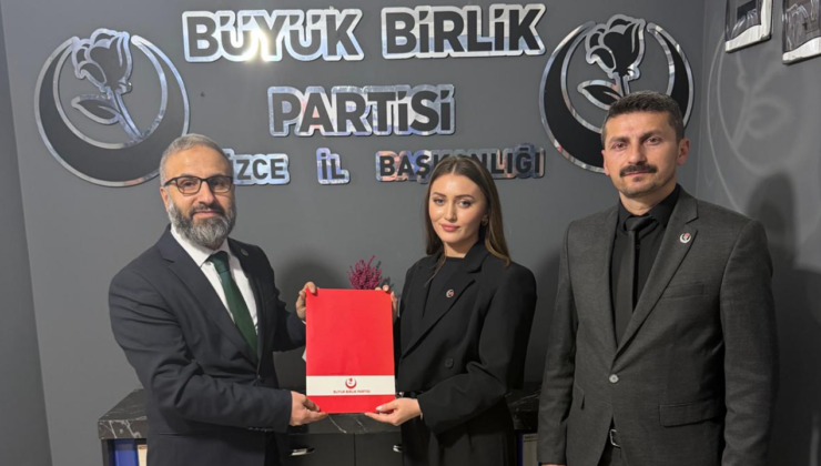 BBP Düzce Merkez İlçe’de Kadın Kollarına Yeni İsim: Ayşenur Karatürk Göreve Başladı
