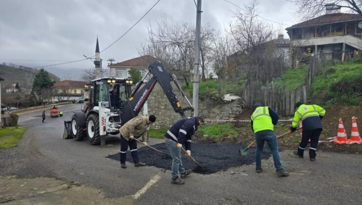 Kaynaşlı’da Asfalt Yollar Onarılıyor