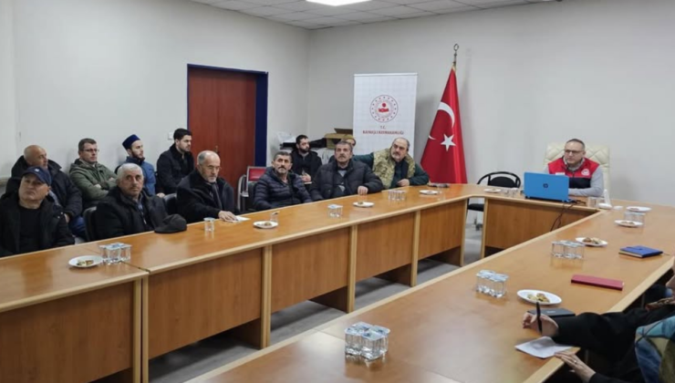 Kaynaşlı’da Üreticilere Yönelik Tarım Eğitimleri Sürüyor