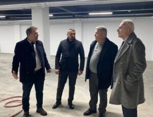 Kaynaşlı’ya Spor Yatırımı Hız Kesmiyor: Yapımı Süren Spor Salonu Yerinde İncelendi