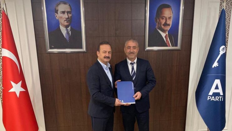 Anahtar Parti Akçakoca’da Göreve Başladı: Ayhan Kibar Mazbatasını Aldı