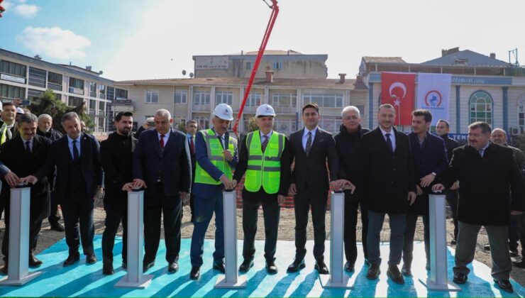 Cedidiye Kent Meydanı’nda İkinci Etap İçin Temel Atıldı