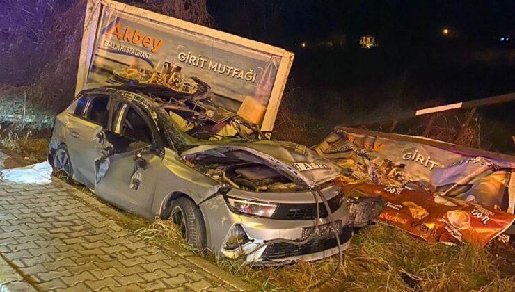 Akçakoca’da Trafik Kazası: Araç Hurdaya Döndü