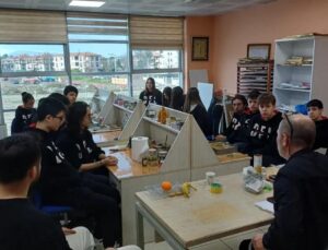 Fen Lisesi Öğrencileri Düzce Gençlik Merkezi’nde Keyifli Anlar Yaşadı