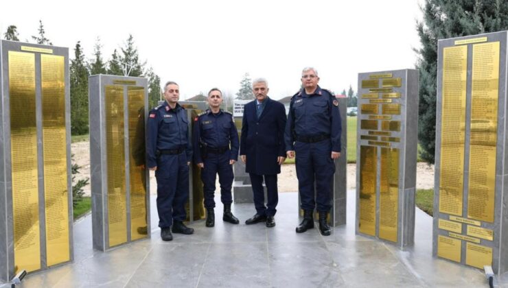 Vali Makas, Jandarma Personelini Sahada Ziyaret Etti