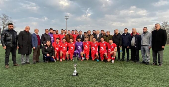 Gölyakaspor Şampiyonluğunu İlan Etti! Kupa Arslantürk’ten