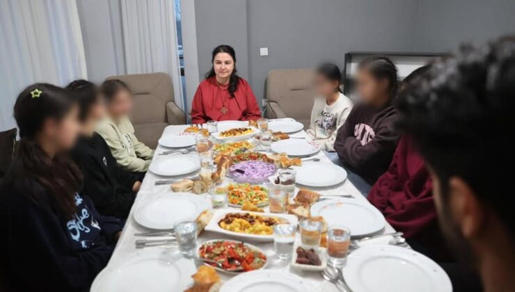 Elif Makas Hanımefendi’den Çocuklarla Ramazan Buluşması