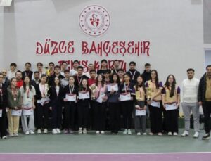 Okul Sporları Tenis Turnuvası Heyecanla Sona Erdi