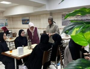 Düzce İl Millî Eğitim Müdürü Gülşen Özer Öğrencilerle Sahurda Buluştu