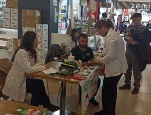 Sağlık Ekipleri Ramazan’da Farkındalık İçin Sahada