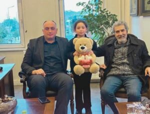 Başkan Ocak, Minik Melis’in İstiklal Marşı Başarısını Tebrik Etti