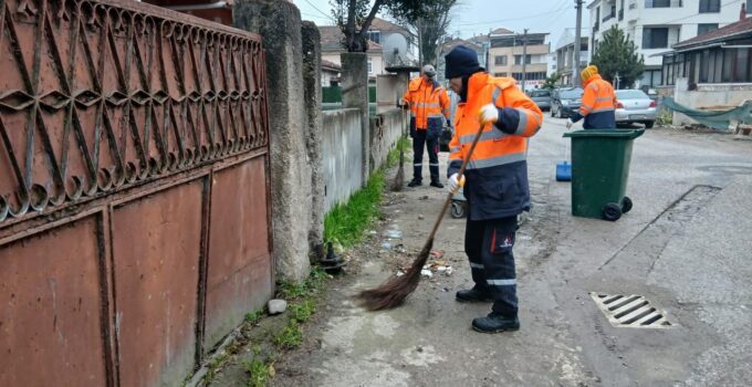 Düzce’de Temizlik ve Bakım Çalışmaları Aralıksız Sürüyor