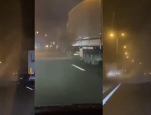 Düzce-Akçakoca Yolunda Tır Yangını: Alevlere İlk Müdahale Jandarmadan