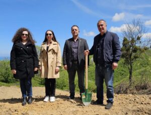 Akçakoca’da Fındığa Alternatif: Yaban Mersini Projesi Başlatıldı