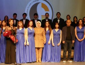 Düzce’de Sanat Dolu Gece: Sergi ve Koro Konseri Büyük İlgi Gördü