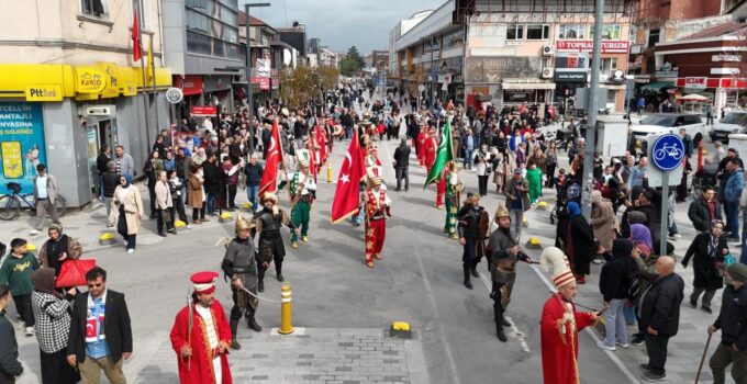 Düzce Sokaklarında Mehter Marşları Yankılandı