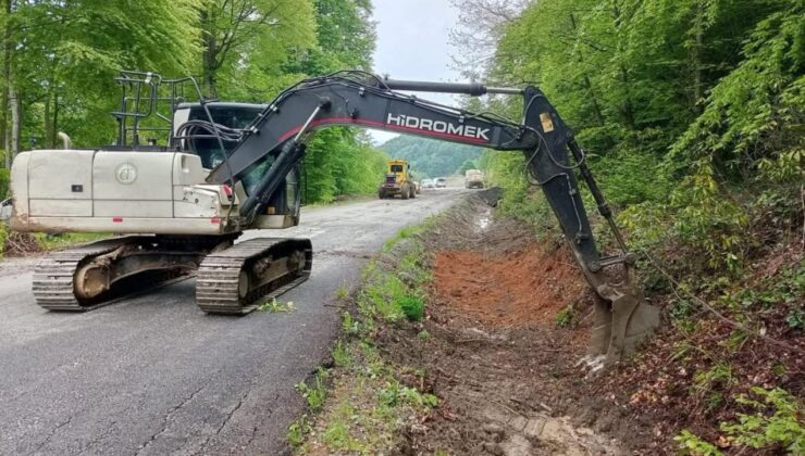 Tavak Köyü’nde Heyelan Sonrası Kanal Temizliği Sürüyor