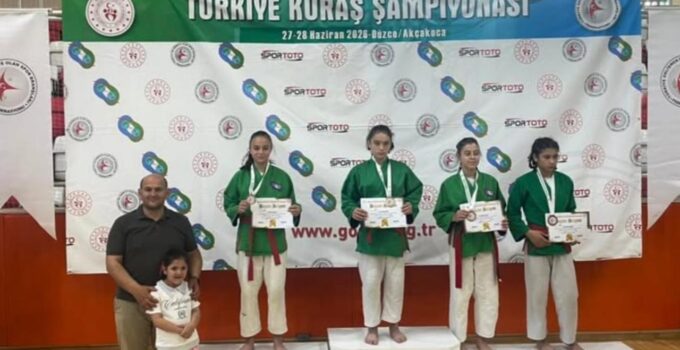Akçakoca’da Yeşilay Kuraş Ümitler Türkiye Şampiyonası Tamamlandı