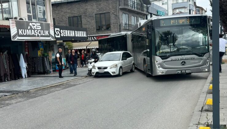 Hatalı Park Trafiği Kilitledi: Belediye Otobüsü Dönüş Yapamadı