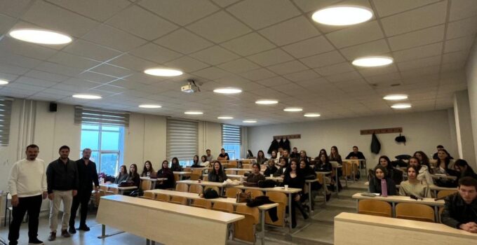 Düzce Üniversitesi’nde Öğrencilere Erasmus+ Programı Tanıtıldı