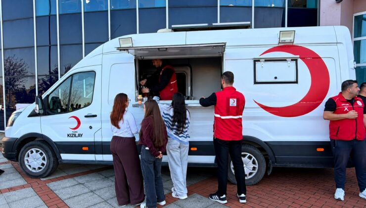 Kızılay Düzce, Akçakoca’daki Spor Oyunları Şenliği’nde Gençlerle Buluştu